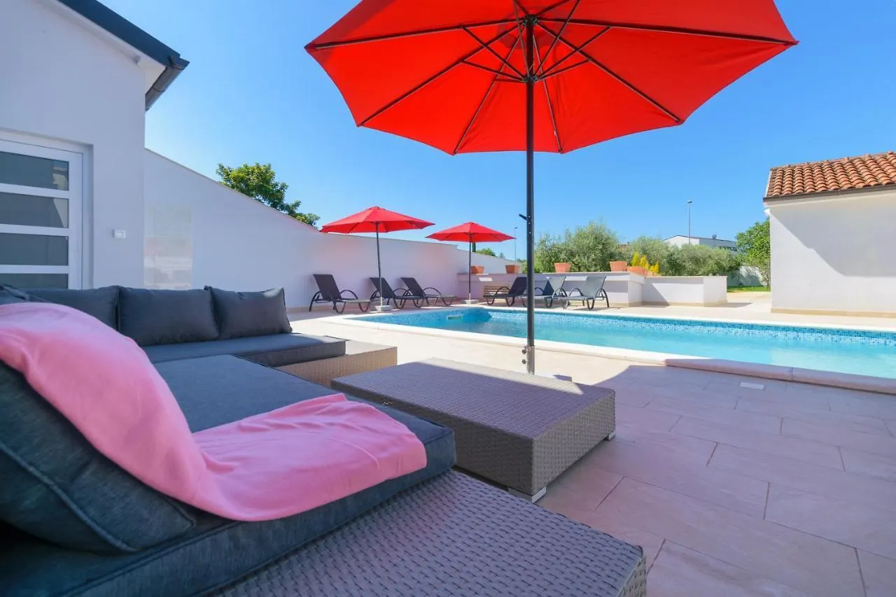 Relaxing Villa Mala Vala Fazana 0*,  Croatia